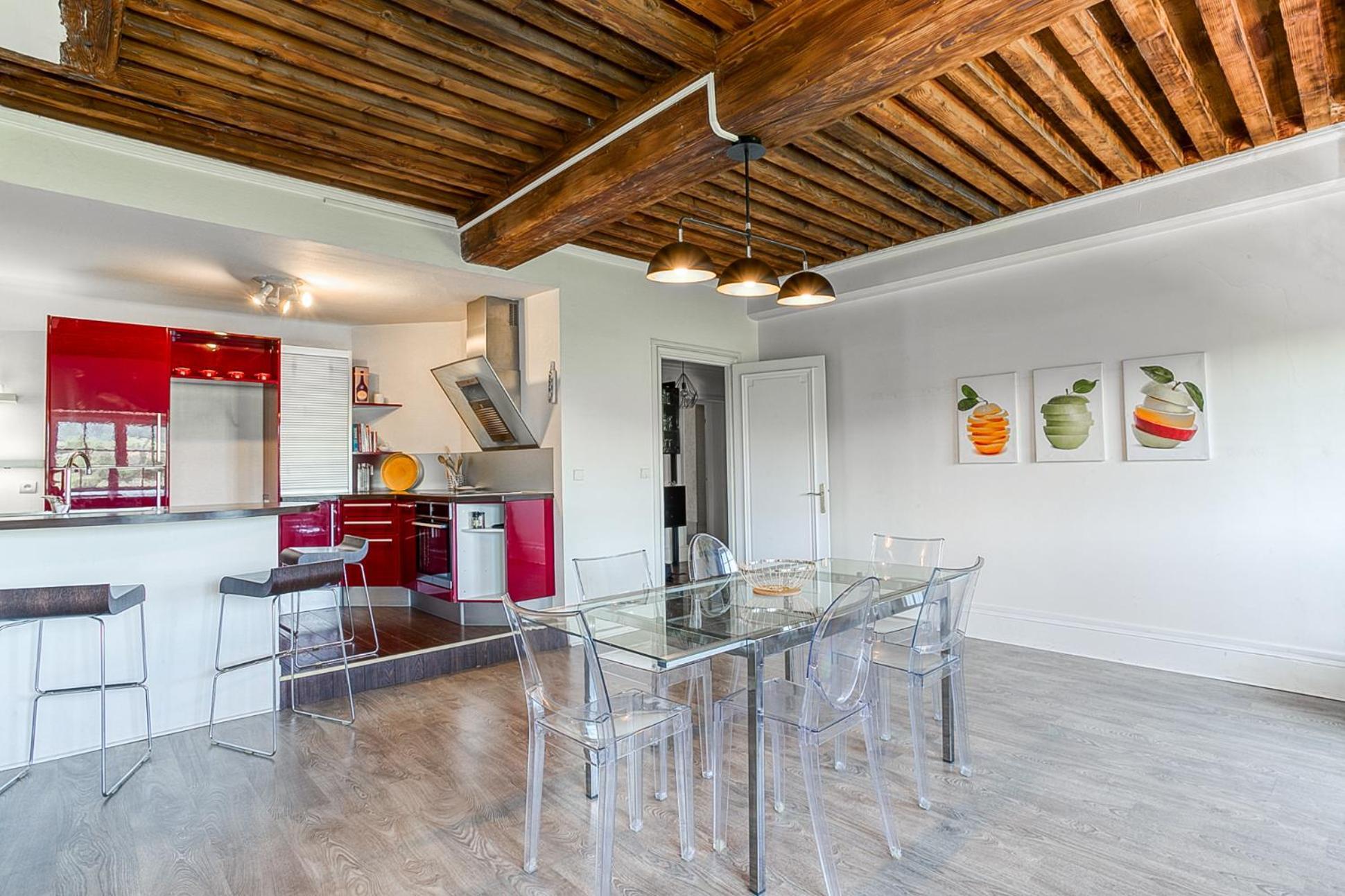 Sejourner Au Chateau De La Roue Grand Appartement Lissieu Luaran gambar