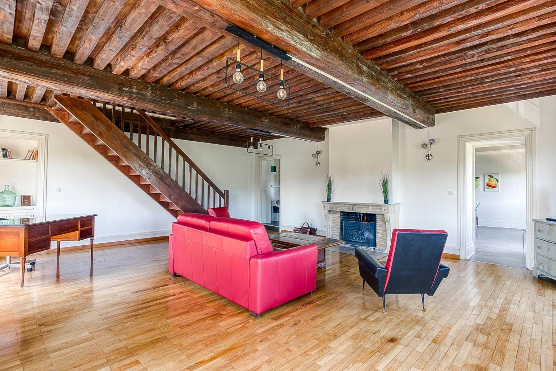 Sejourner Au Chateau De La Roue Grand Appartement Lissieu Luaran gambar