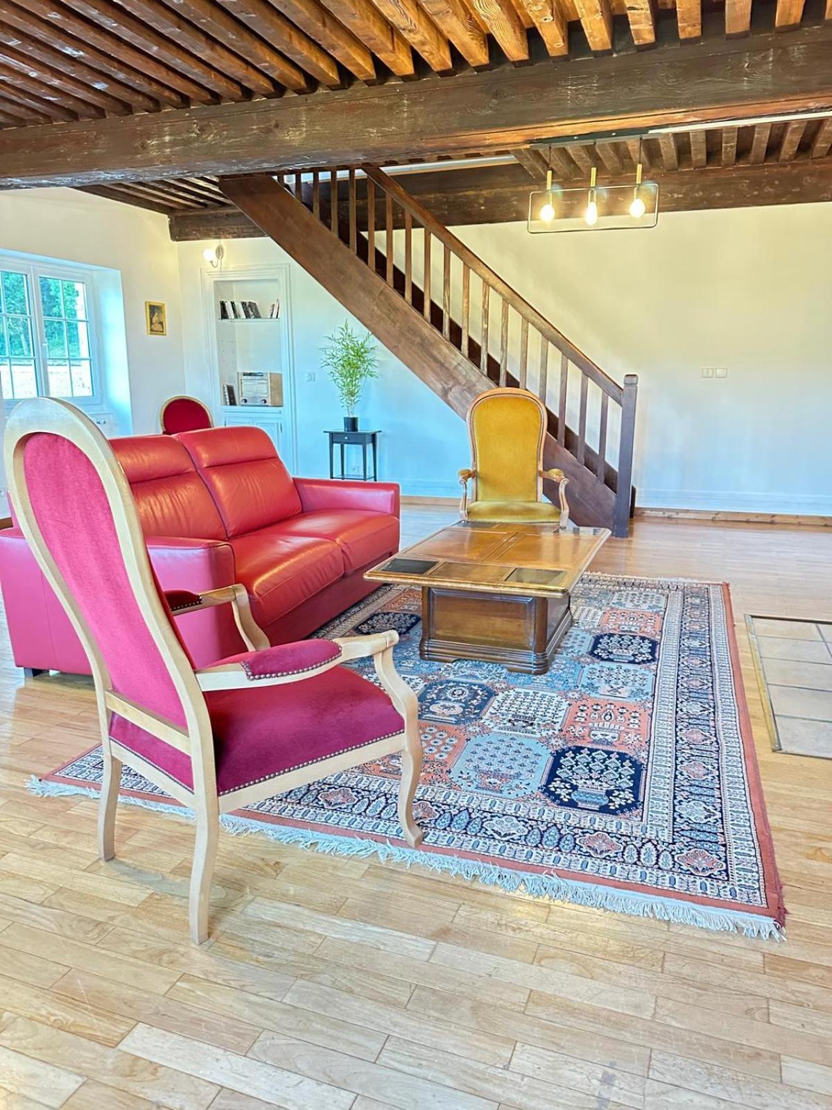 Sejourner Au Chateau De La Roue Grand Appartement Lissieu Luaran gambar