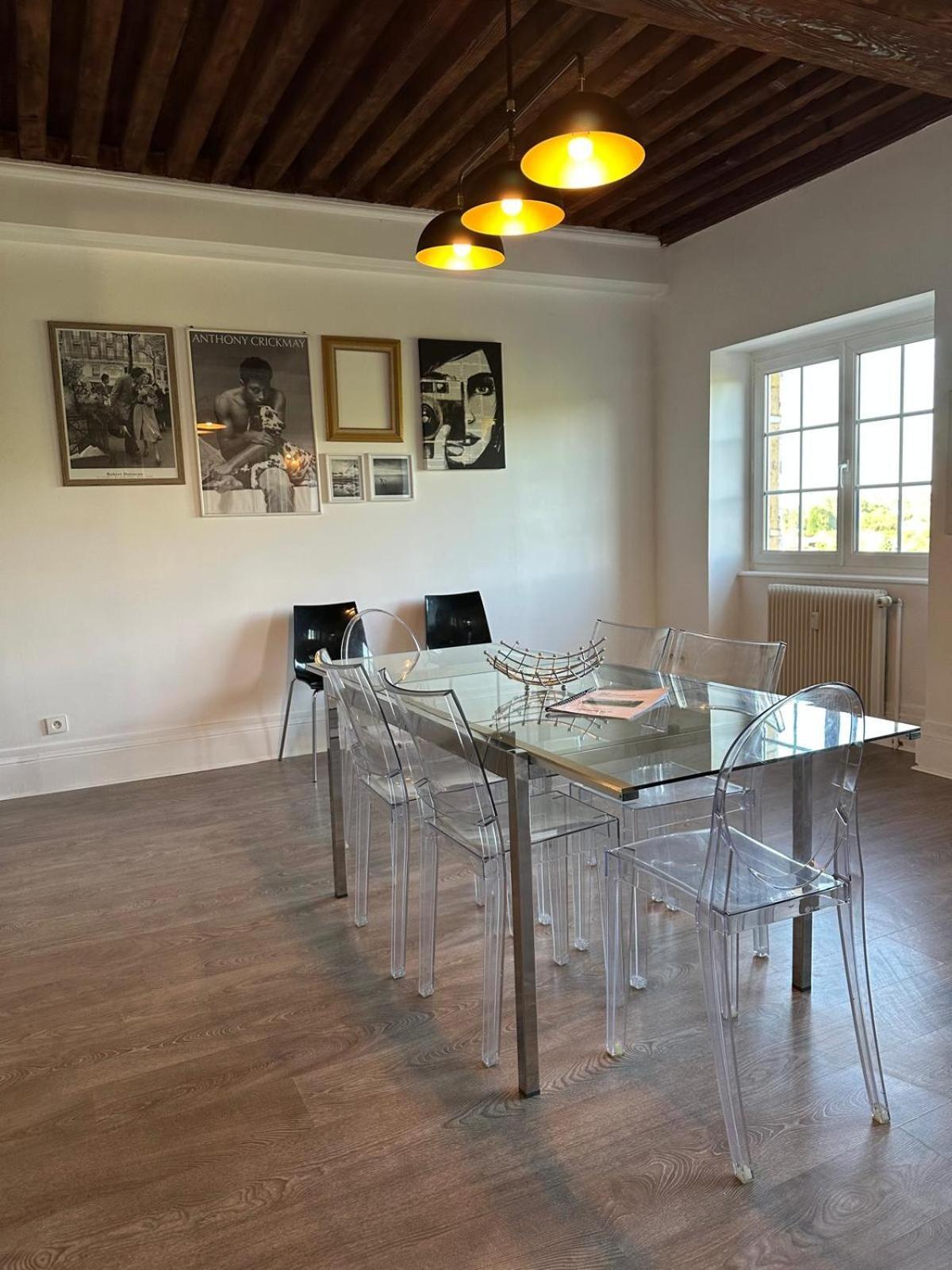 Sejourner Au Chateau De La Roue Grand Appartement Lissieu Luaran gambar