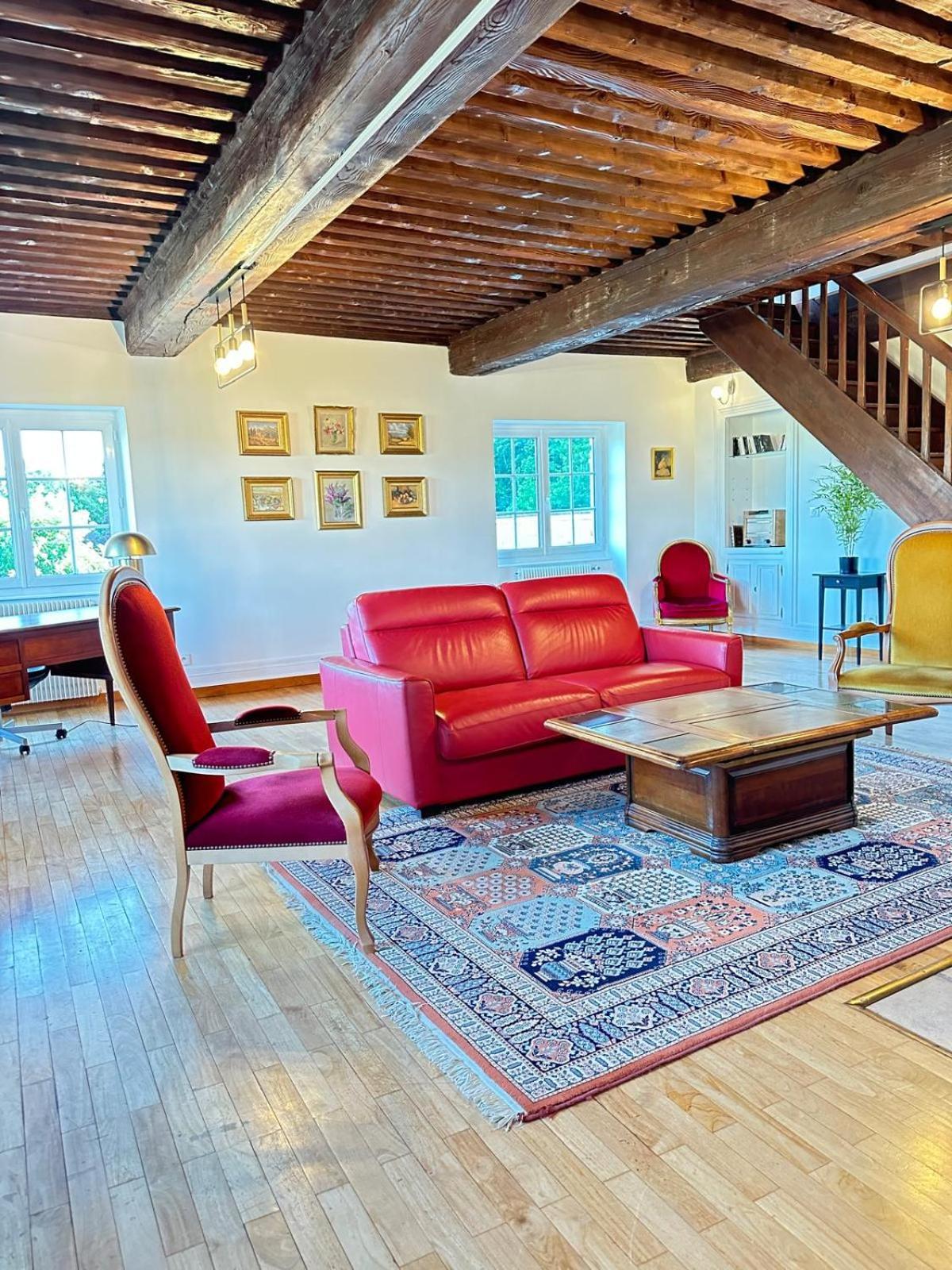 Sejourner Au Chateau De La Roue Grand Appartement Lissieu Luaran gambar